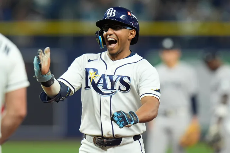 Small-ball Rays beat the sloppy Yankees 5-2 for a 2-0 lead in AL Division Series